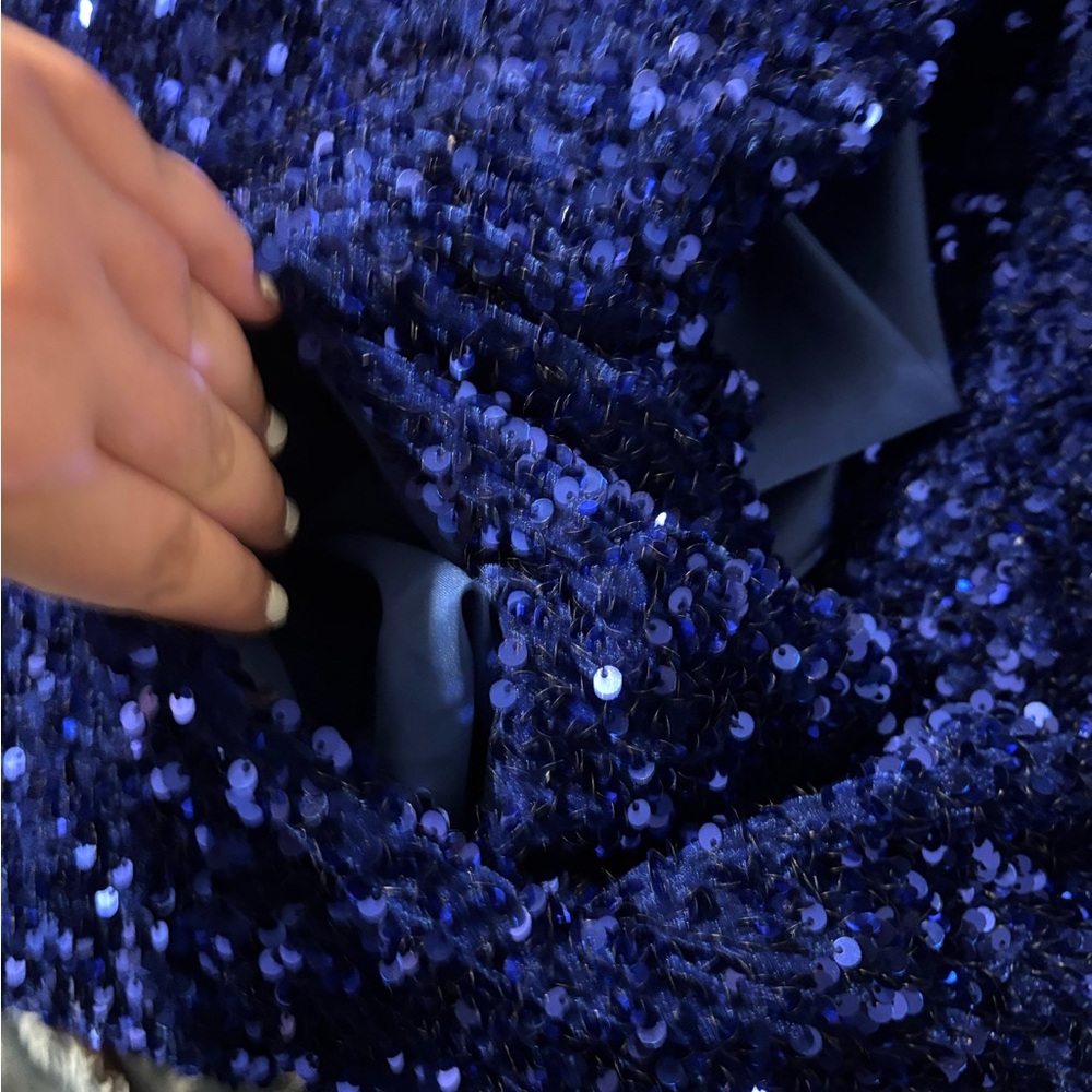 PLUS SIZE PROM DRESS! - Picture 4 of 8